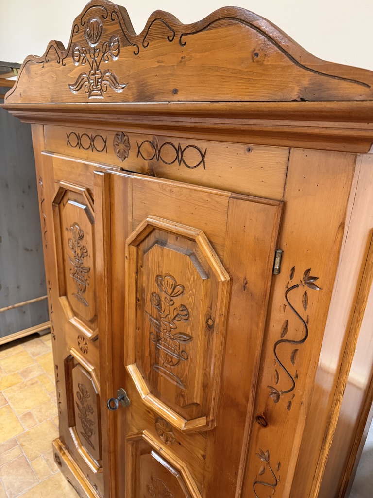 3D31CEA7-EBEA-476B-901E-782F0D8A7216_1_105_c