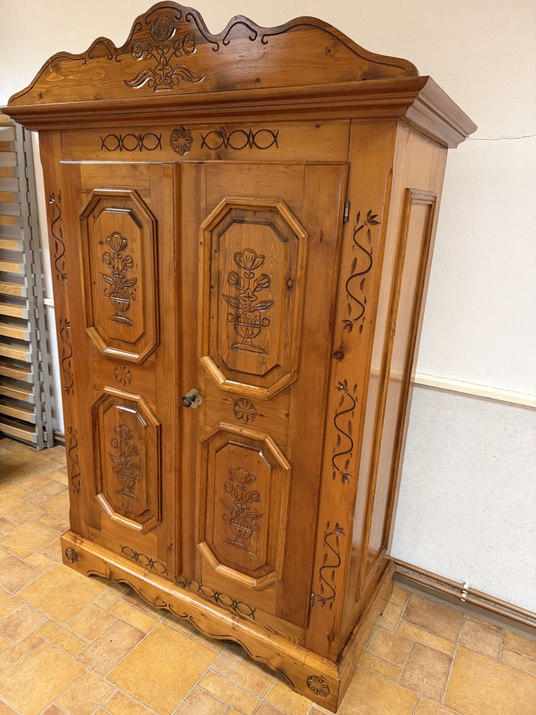 639A4EC1-7DEE-425C-83EF-77DB699A6EE9_1_105_c